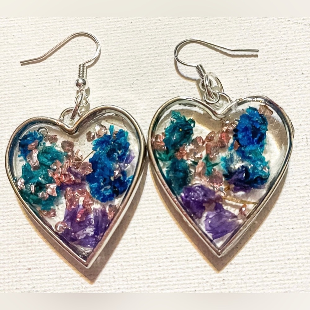 Pressed Flower Glitter Resin Heart Dangle Earrings